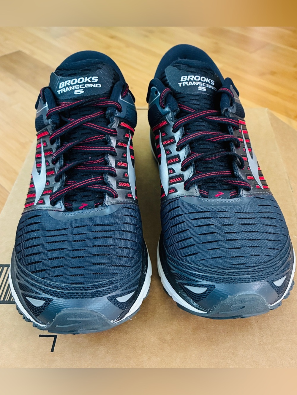 Men’s Brooks Transcend V5 Size 8.5